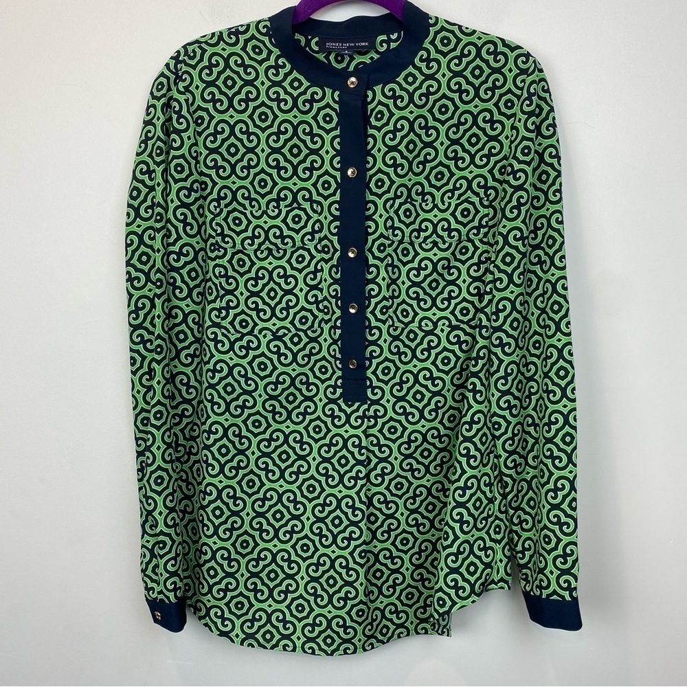 Jones New York • print long sleeve popover blouse